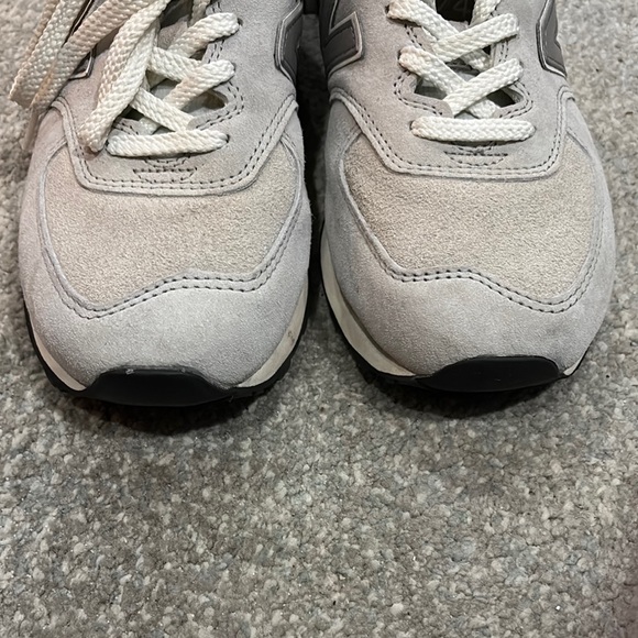 New Balance Gray Sneakers - Picture 5 of 6
